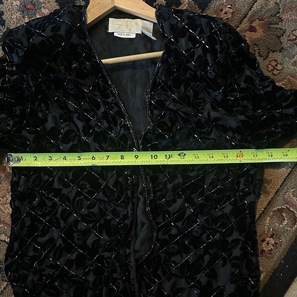 Cache 100% silk Elegant Black beaded Velvet Jacket/tunic - Picture 6 of 10